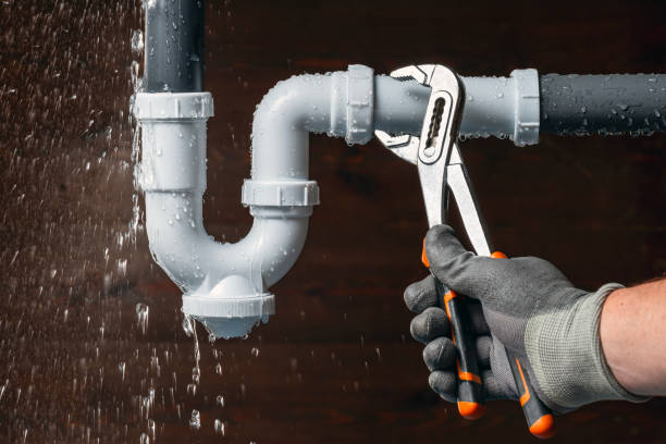 Professional Drain Cleaning technician working in Delphi Falls, NY
